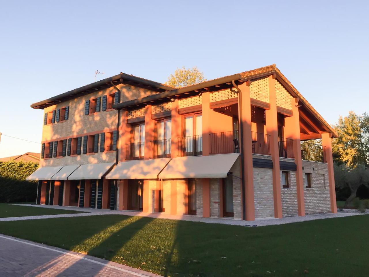 Hotel Crystal Luxury House Fiume Veneto Exteriér fotografie